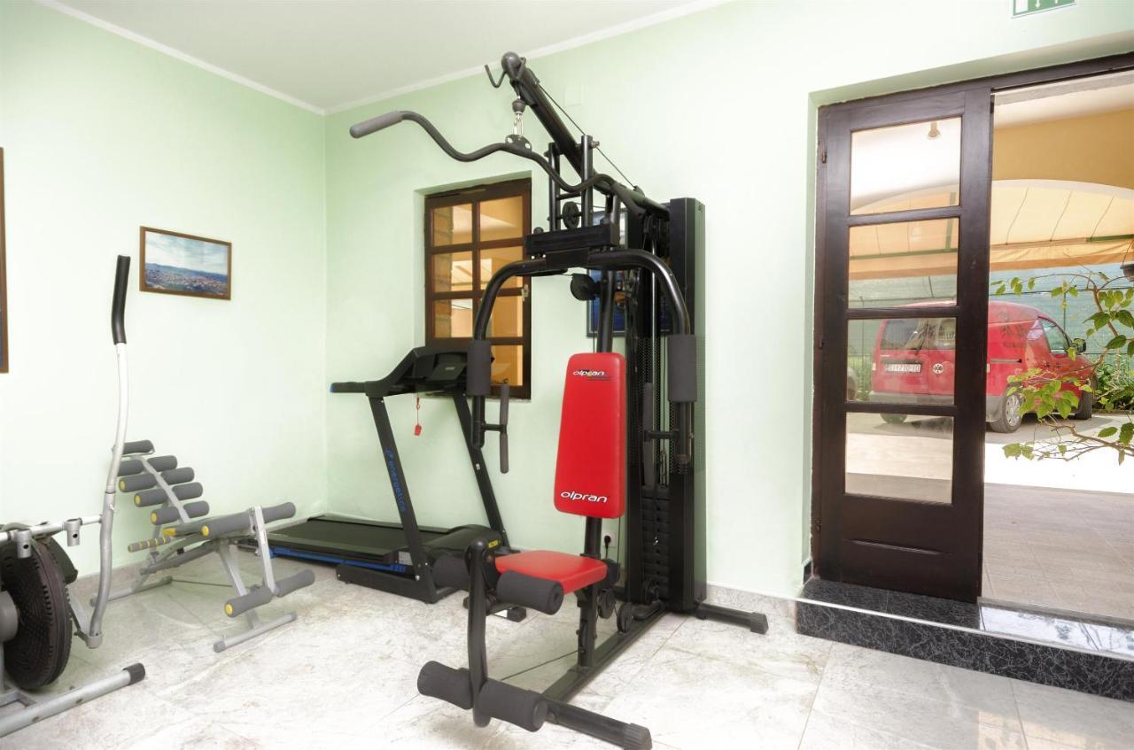 Apartments And Room Lotus Tribalj Εξωτερικό φωτογραφία