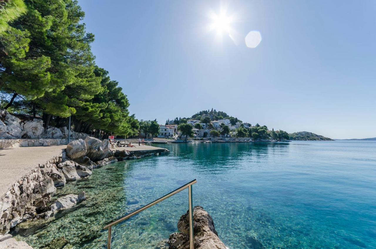 Apartments And Room Lotus Tribalj Εξωτερικό φωτογραφία